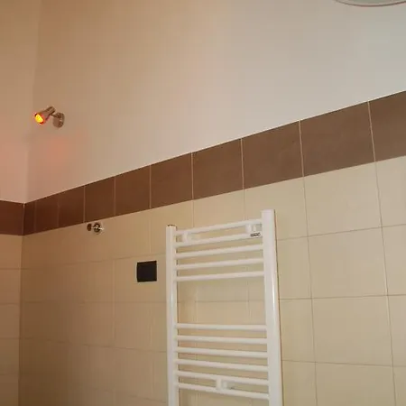 Emily Bed and Breakfast 4*